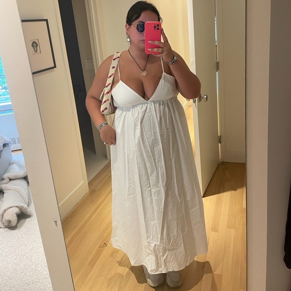 WHITE BACKLESS ZARA DRESS